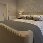 Old House * אמבלסייד